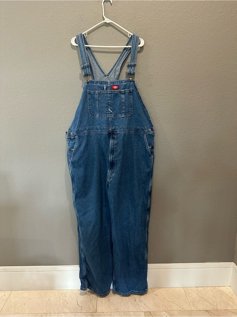 Dickies denim overalls men’s Sz 48x32
